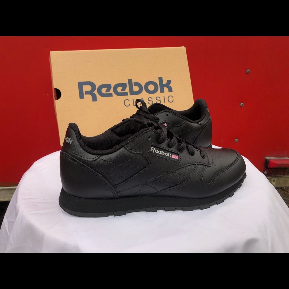 All Black Reebok! 👟